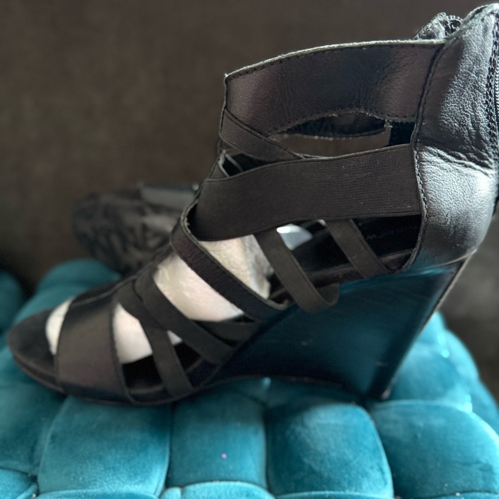 Elegant Black Wedge Shoes